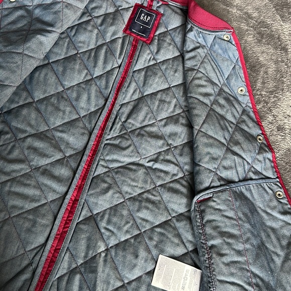Gap Women’s Small Quilted Vest - Picture 3 of 5